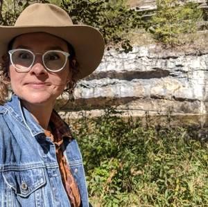 Meet your Posher, Genevieve